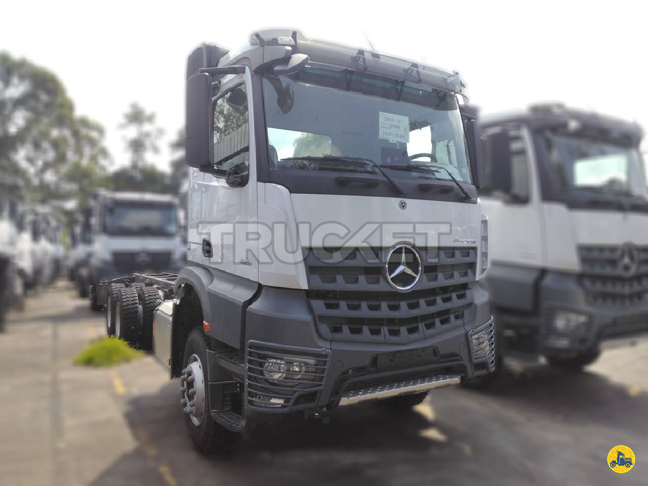 CAMINHAO MERCEDES-BENZ MB 3351 Chassis Cavalo 6x4 Trucket Caminhões CURITIBA PARANÁ PR